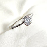 Bague en argent 925 solitaire moderne – Élégance intemporelle Bague en argent 925 solitaire moderne – Élégance intemporelle