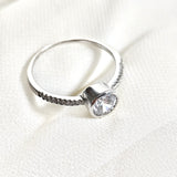 Bague en argent 925 solitaire moderne – Élégance intemporelle Bague en argent 925 solitaire moderne – Élégance intemporelle