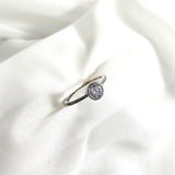 Bague en argent 925 solitaire moderne – Élégance intemporelle Bague en argent 925 solitaire moderne – Élégance intemporelle