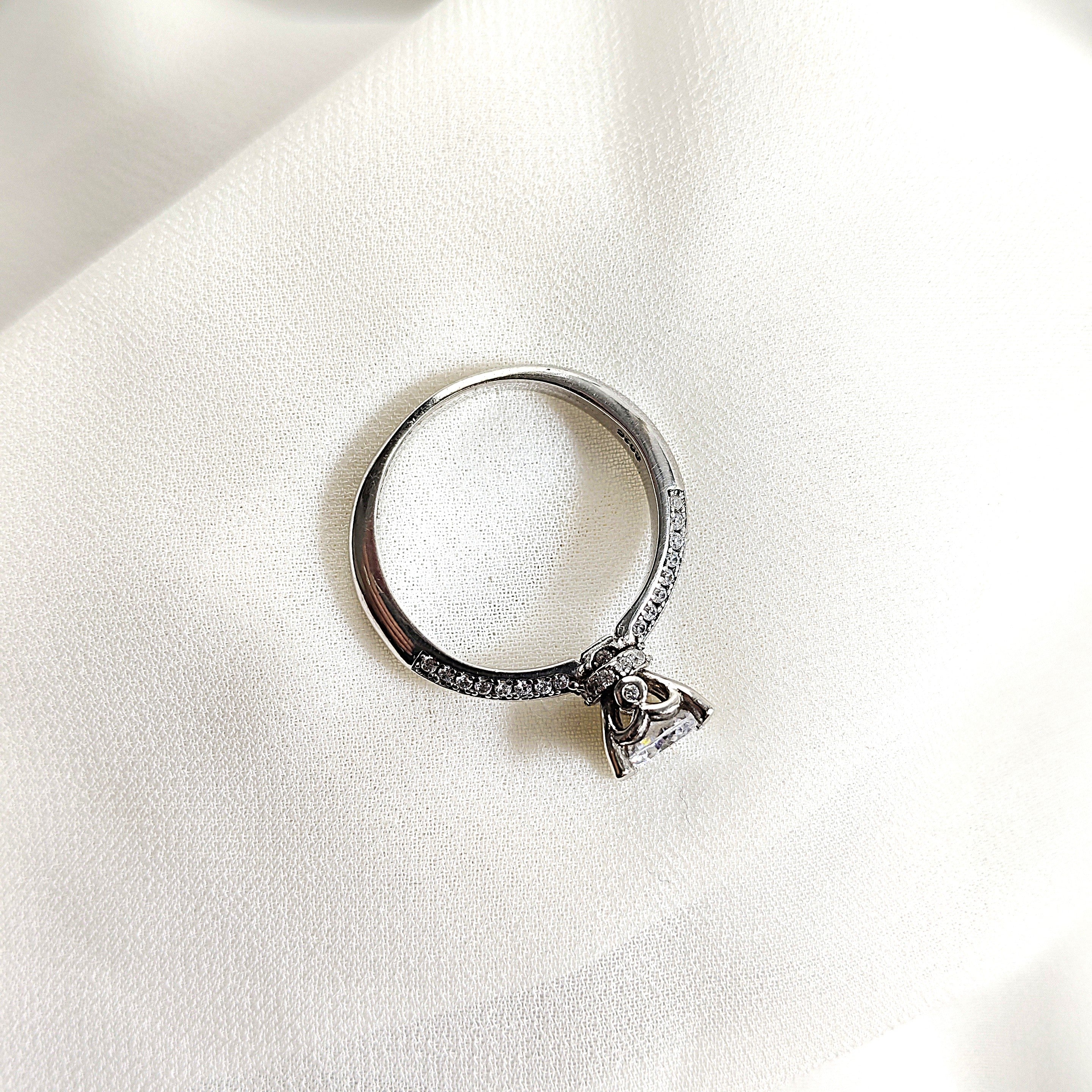 Bague en argent 925 solitaire diamanté – Élégance éternelle Bague en argent 925 solitaire diamanté – Élégance éternelle