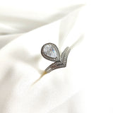 Bague en argent 925 avec pierre en goutte sertie de zircons – Éclat royal Bague en argent 925 avec pierre en goutte sertie de zircons – Éclat royal