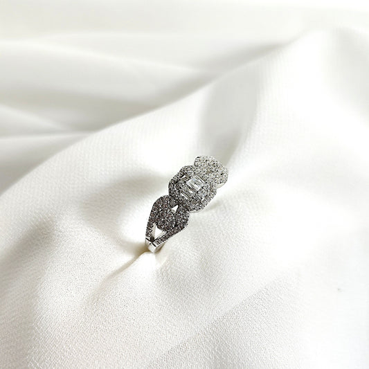 Bague en argent 925 sertie de zircons – Éclat de Luxe