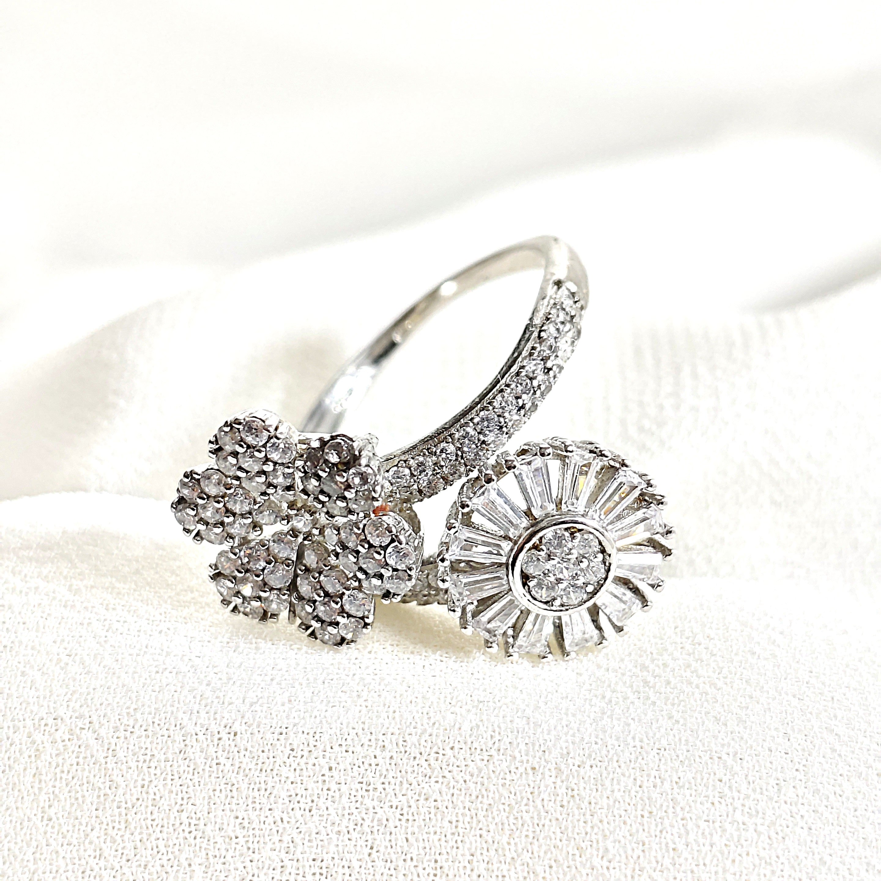 Bague en argent 925 fleurs éclatantes – Élégance florale Bague en argent 925 fleurs éclatantes – Élégance florale