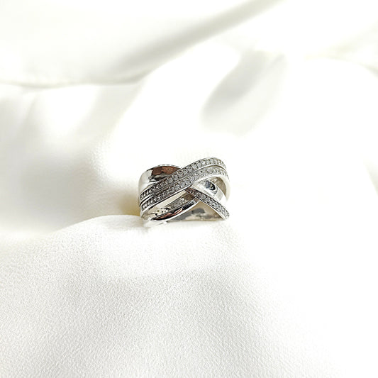 Bague en argent 925 entrelacée de zircons – Élégance Infinie
