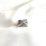 Bague en argent 925 entrelacée de zircons – Élégance Infinie Bague en argent 925 entrelacée de zircons – Élégance Infinie