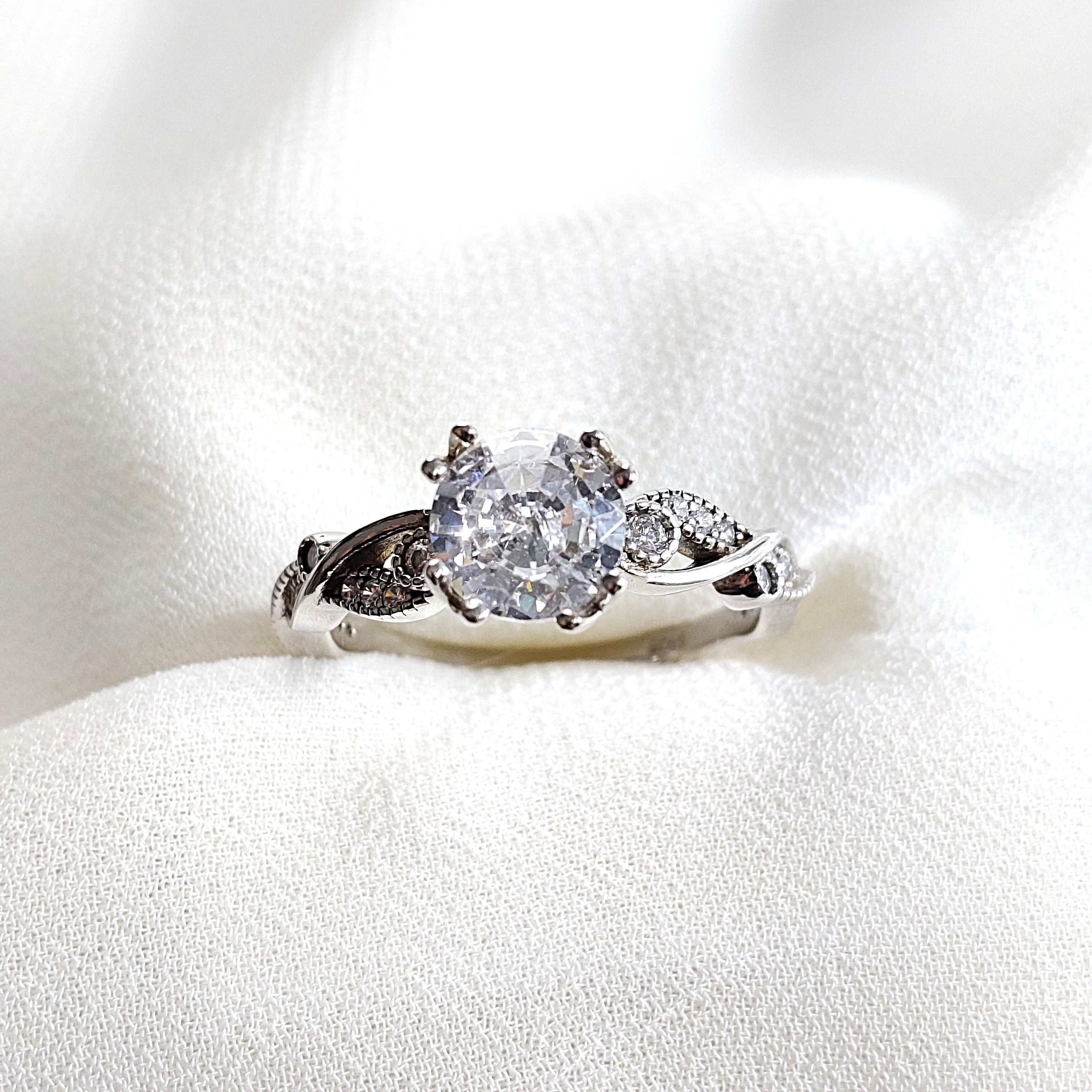 Bague en argent 925 solitaire classique – Éclat Éternel Bague en argent 925 solitaire classique – Éclat Éternel