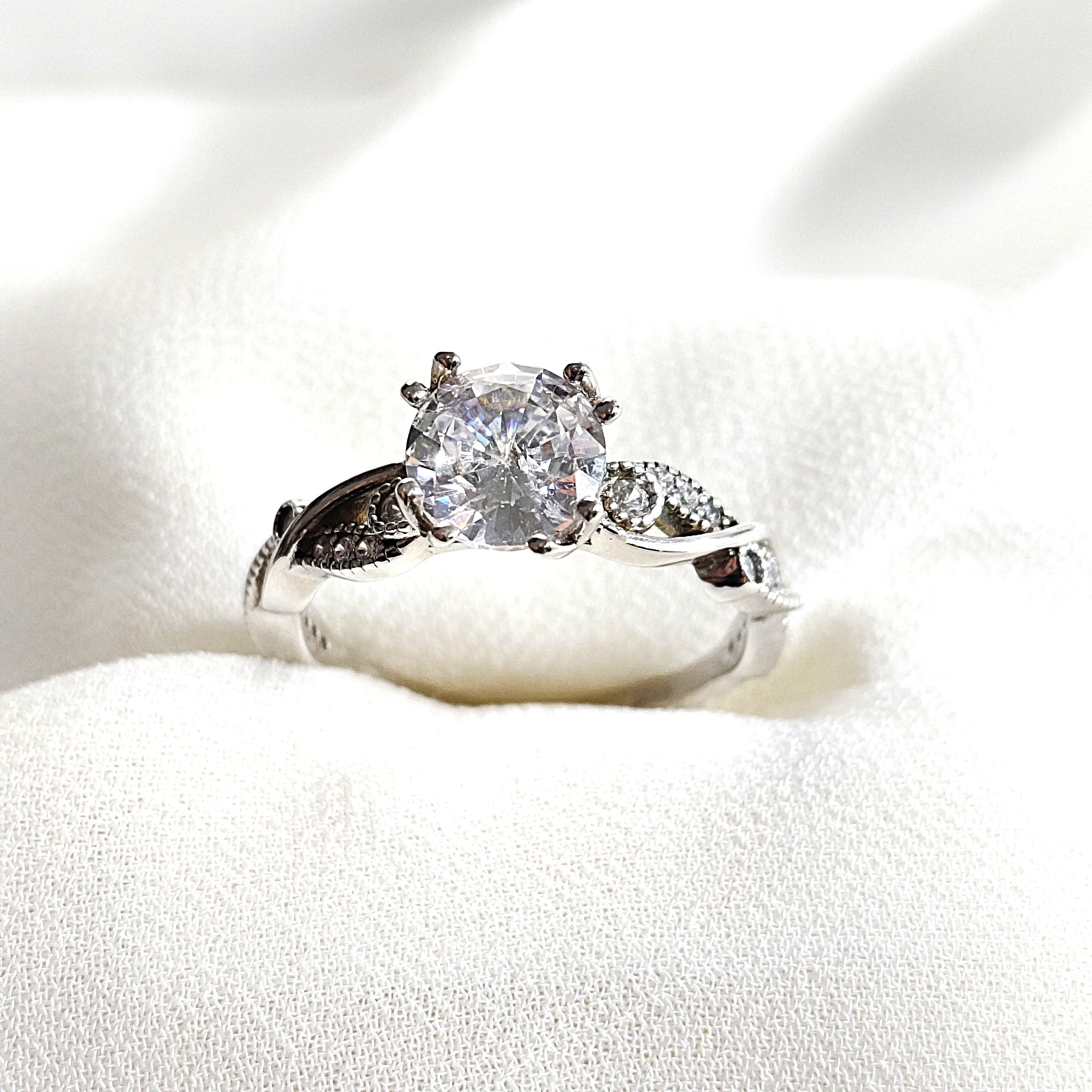 Bague en argent 925 solitaire classique – Éclat Éternel Bague en argent 925 solitaire classique – Éclat Éternel