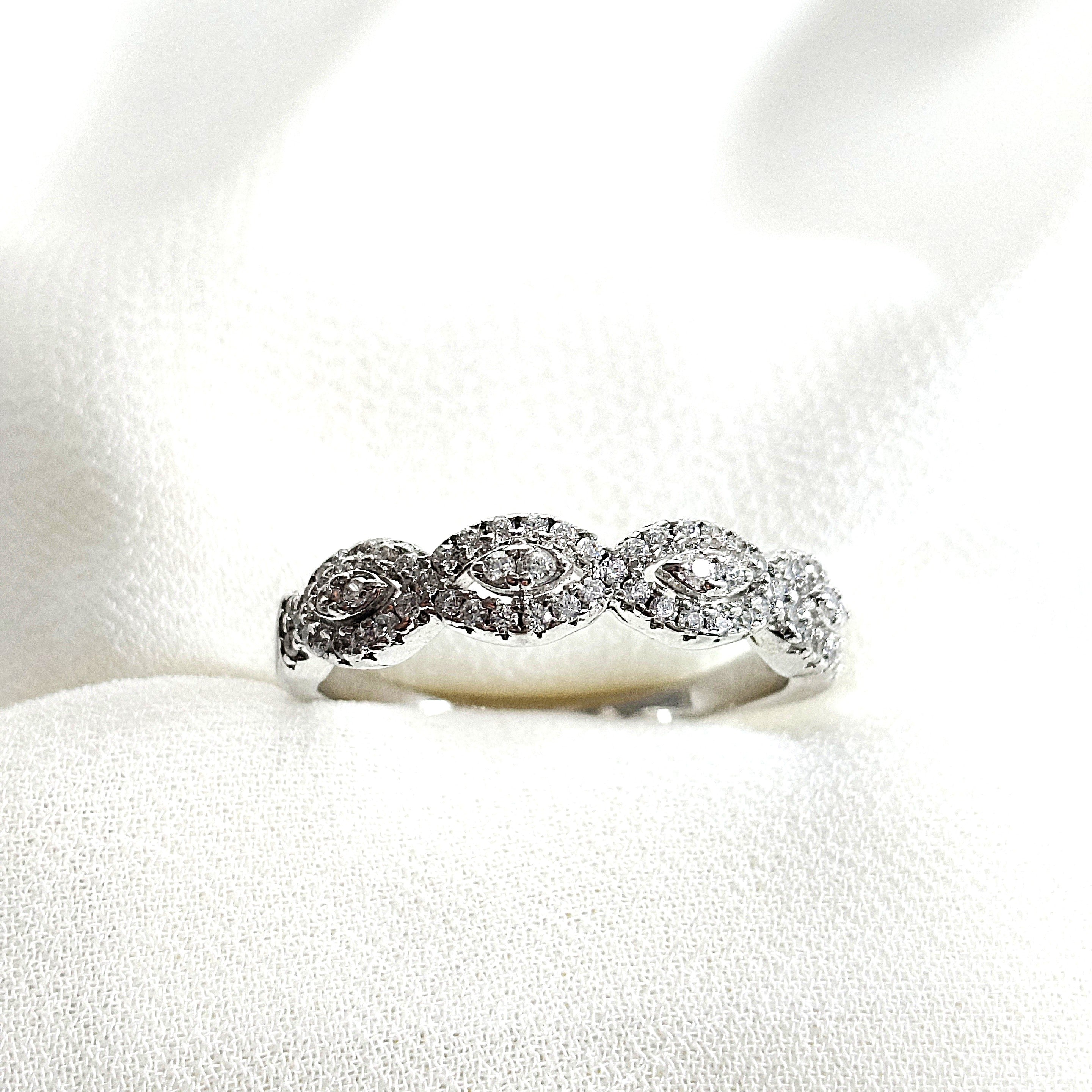 Bague en argent 925 sertie de zircons – Élégance Feuillage Bague en argent 925 sertie de zircons – Élégance Feuillage