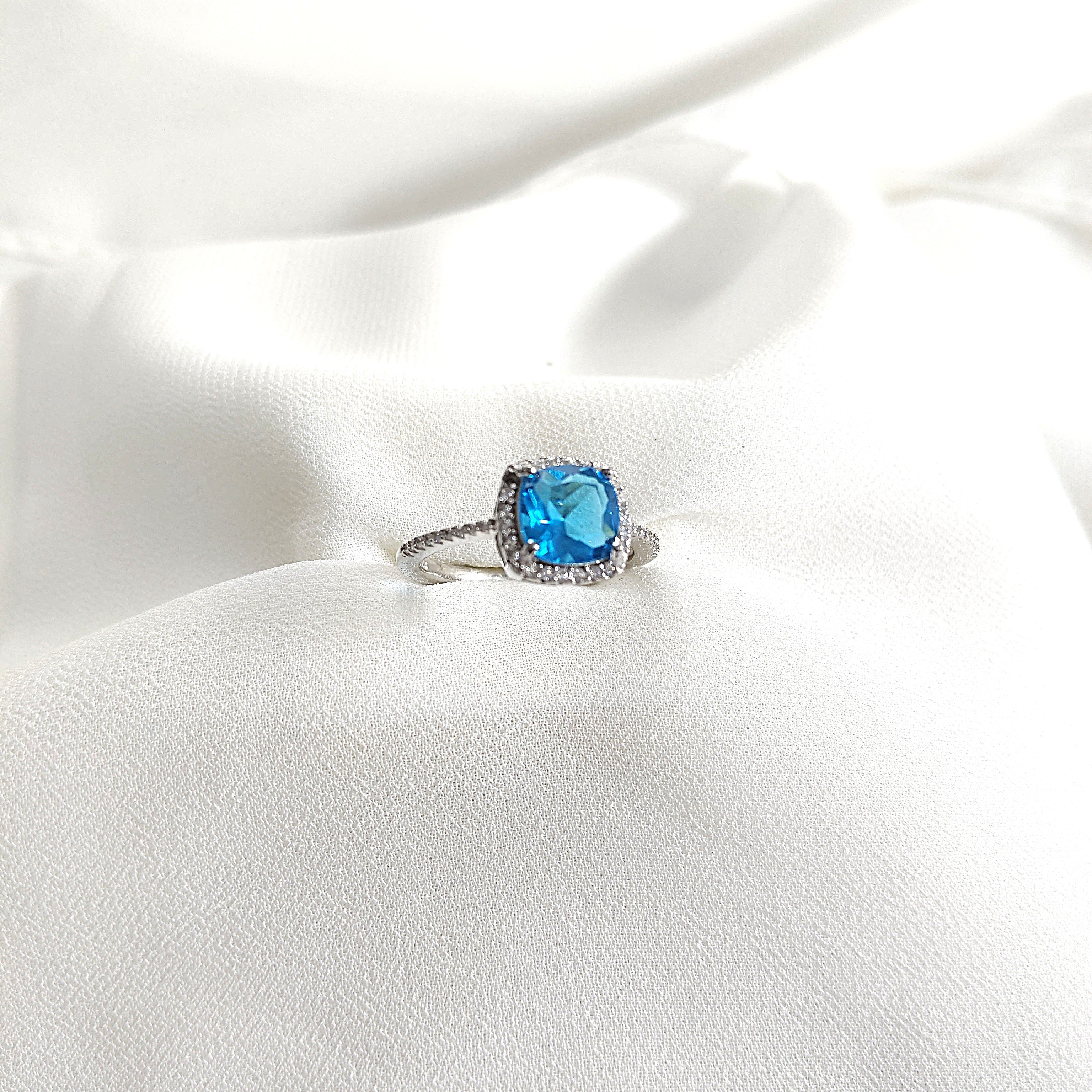 Bague en argent 925 avec pierre bleue – Éclat Azur Bague en argent 925 avec pierre bleue – Éclat Azur