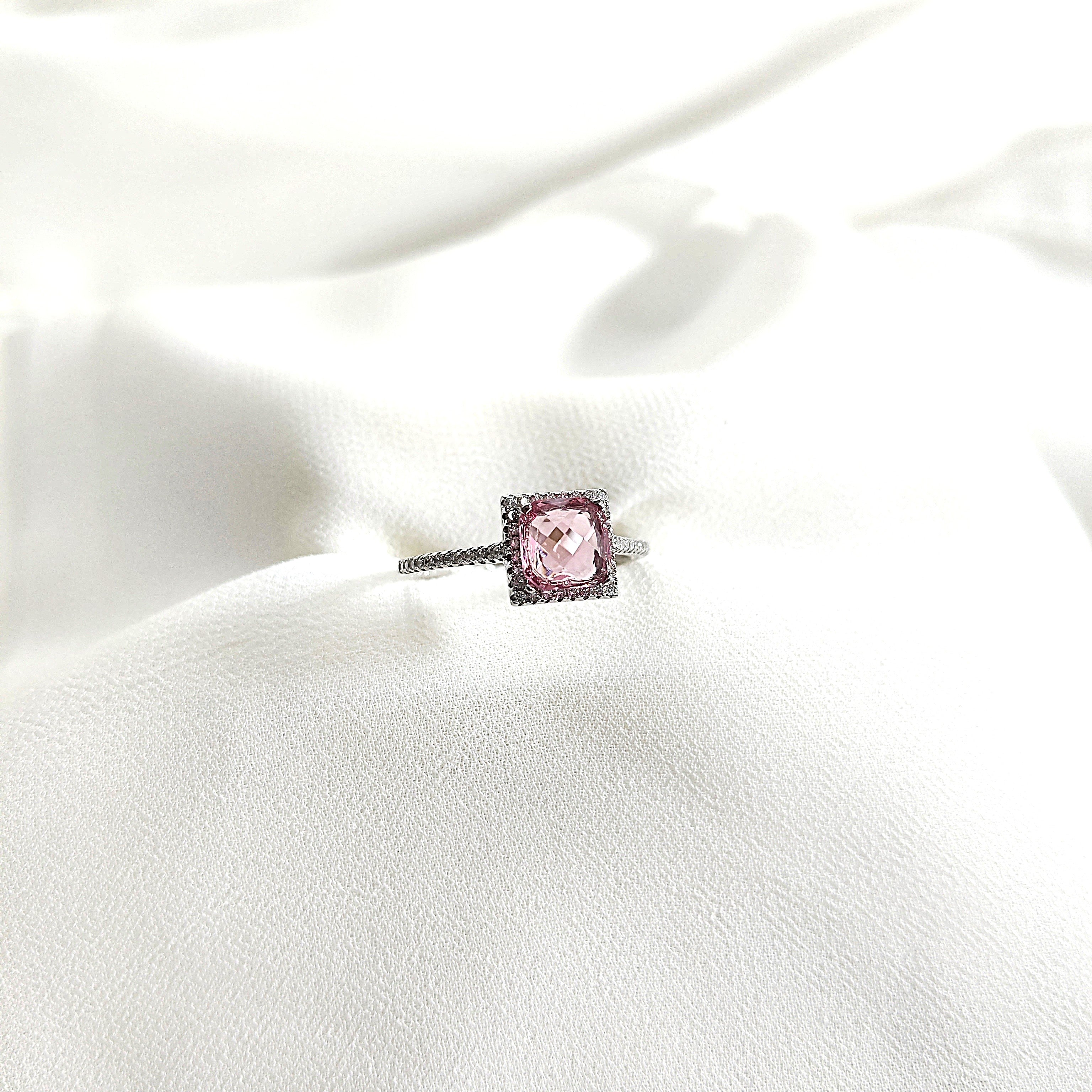 Bague en argent 925 avec pierre rose – Douceur Rosée Bague en argent 925 avec pierre rose – Douceur Rosée