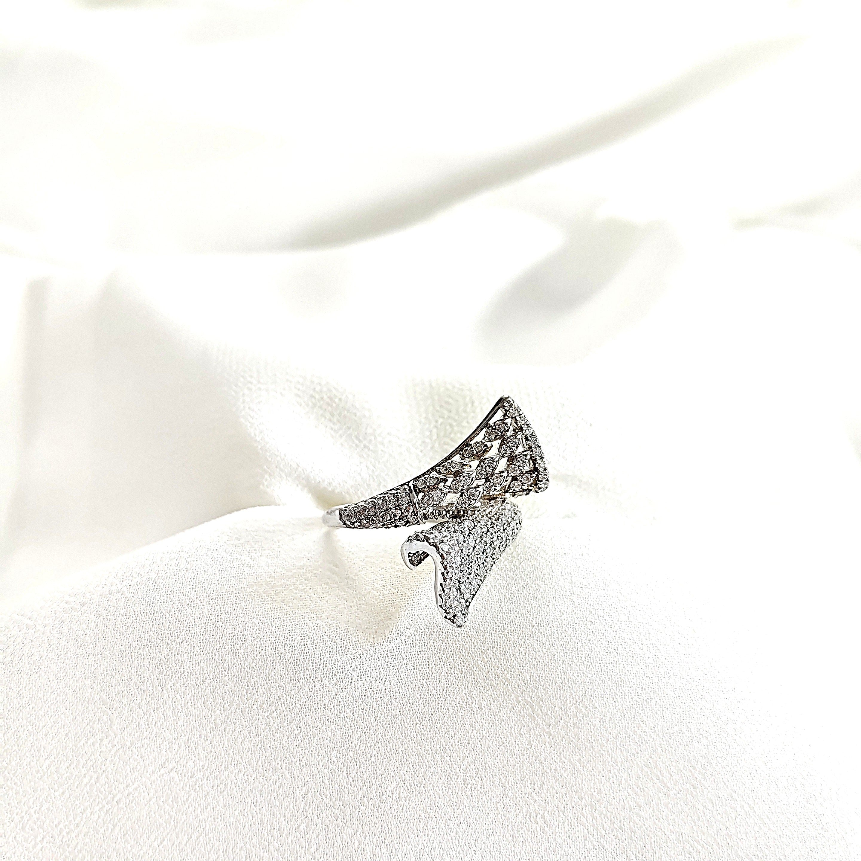 Bague en argent 925 design éventail – Élégance Sculptée Bague en argent 925 design éventail – Élégance Sculptée