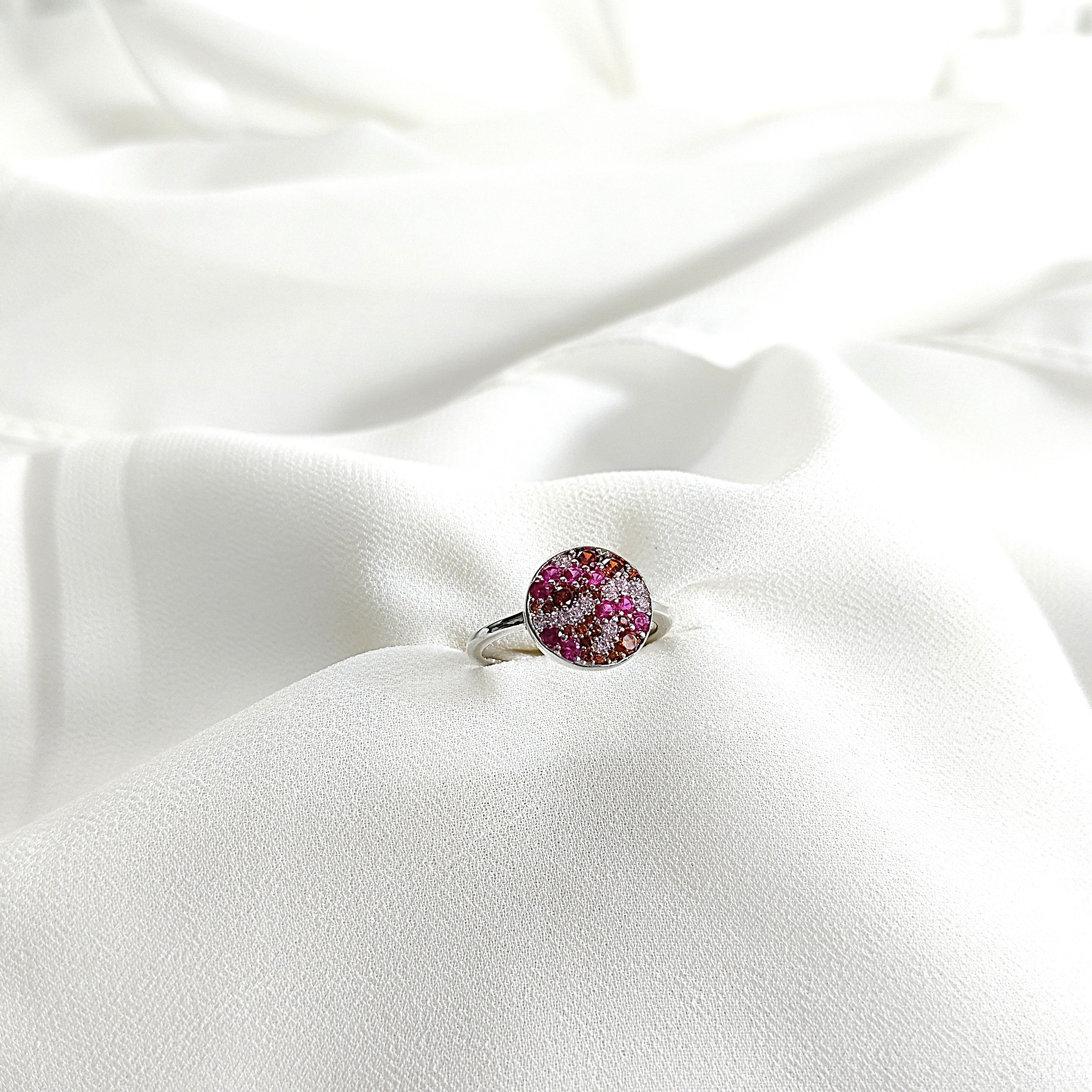 Bague en argent 925 “Galaxie Rose” – Pavée de zircons multicolores Bague en argent 925 “Galaxie Rose” – Pavée de zircons multicolores