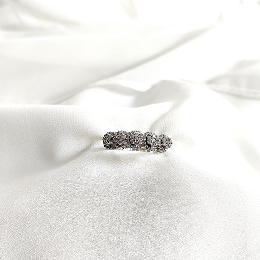 Bague en argent 925 “Élégance Florale” – Sertie de zircons scintillants