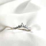 Bague en argent 925 “Couronne de Lumière” – Sertie de zircons scintillants Bague en argent 925 “Couronne de Lumière” – Sertie de zircons scintillants