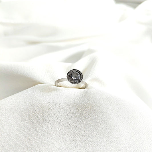 Bague en argent 925 “Cercle d’Éclat” – Élégance intemporelle sertie de zircons