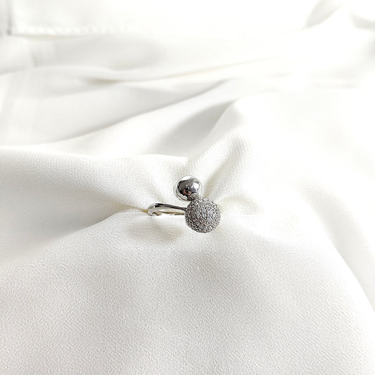 Bague en argent 925 “Équilibre Moderne” – Double sphère pavée de zircons