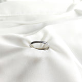 Bague homme fine en argent poli – Élégance minimaliste Bague homme fine en argent poli – Élégance minimaliste
