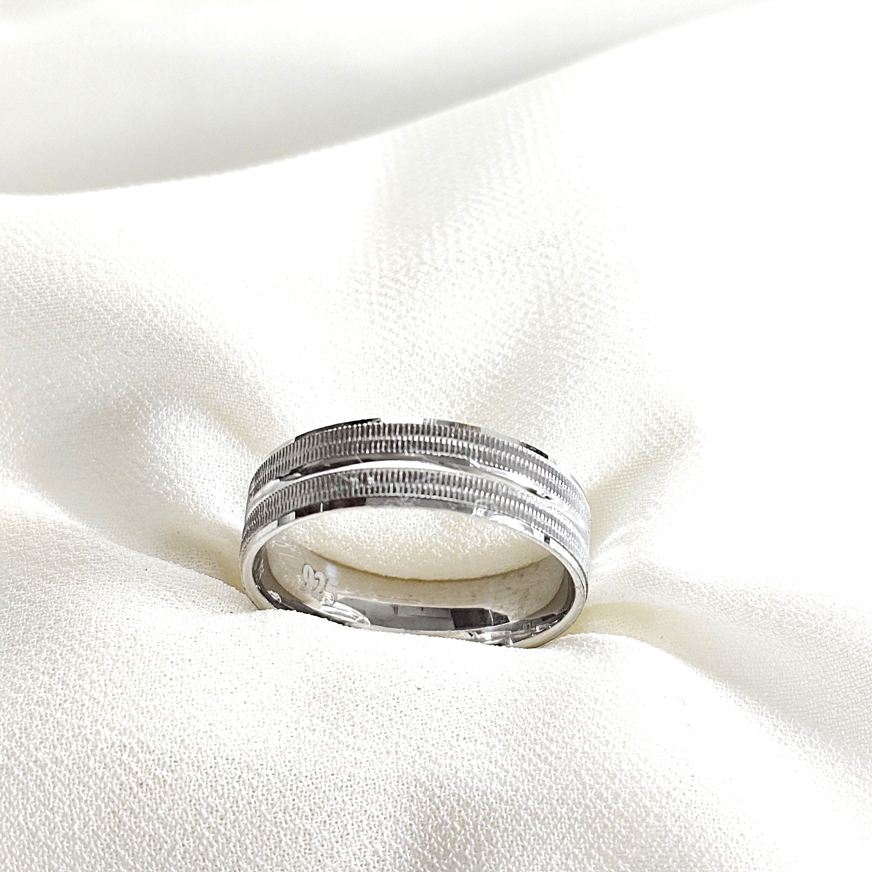 Bague homme en argent anneau texturé double liseré Bague homme en argent anneau texturé double liseré