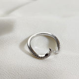 Bague en argent 925 “Lune d’Éclat” – Design ouvert serti de zircons Bague en argent 925 “Lune d’Éclat” – Design ouvert serti de zircons