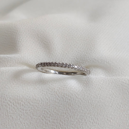 Bague en argent 925 “Élégance Pure” – Anneau fin serti de zircons étincelants