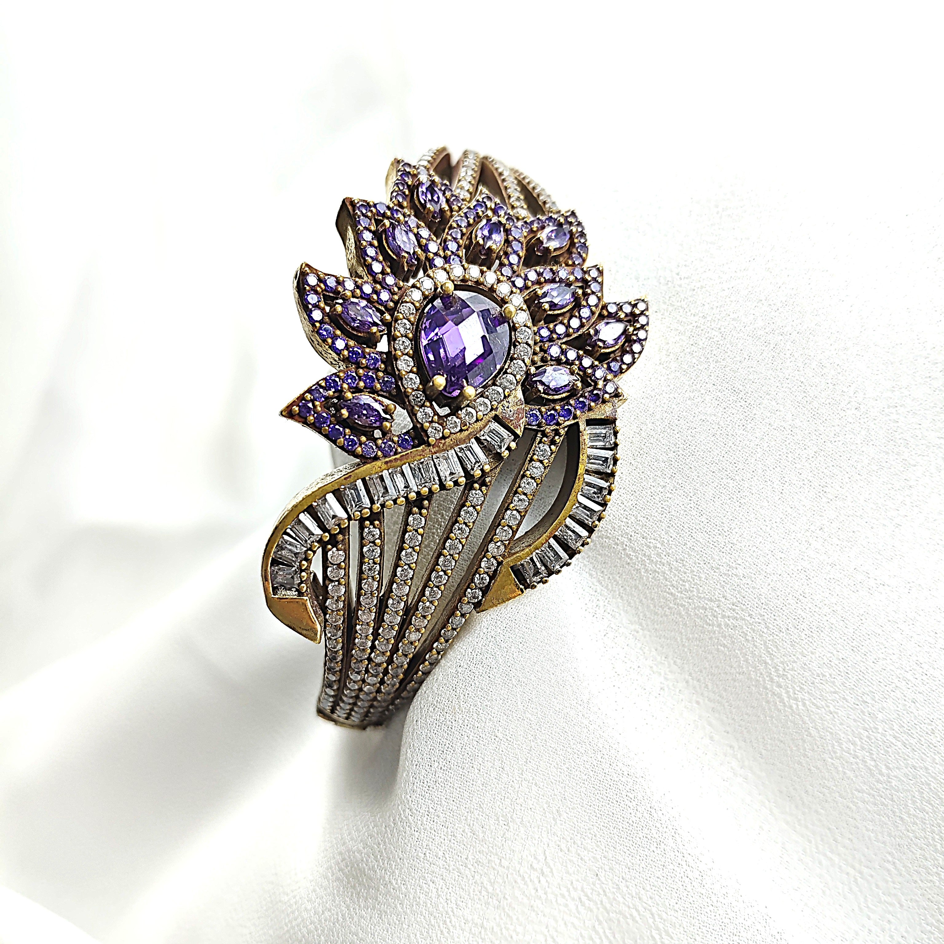 Bracelet Antique en Argent Orné de Saphirs et Zircons – Design Royal et Intemporel Bracelet Antique en Argent Orné de Saphirs et Zircons – Design Royal et Intemporel