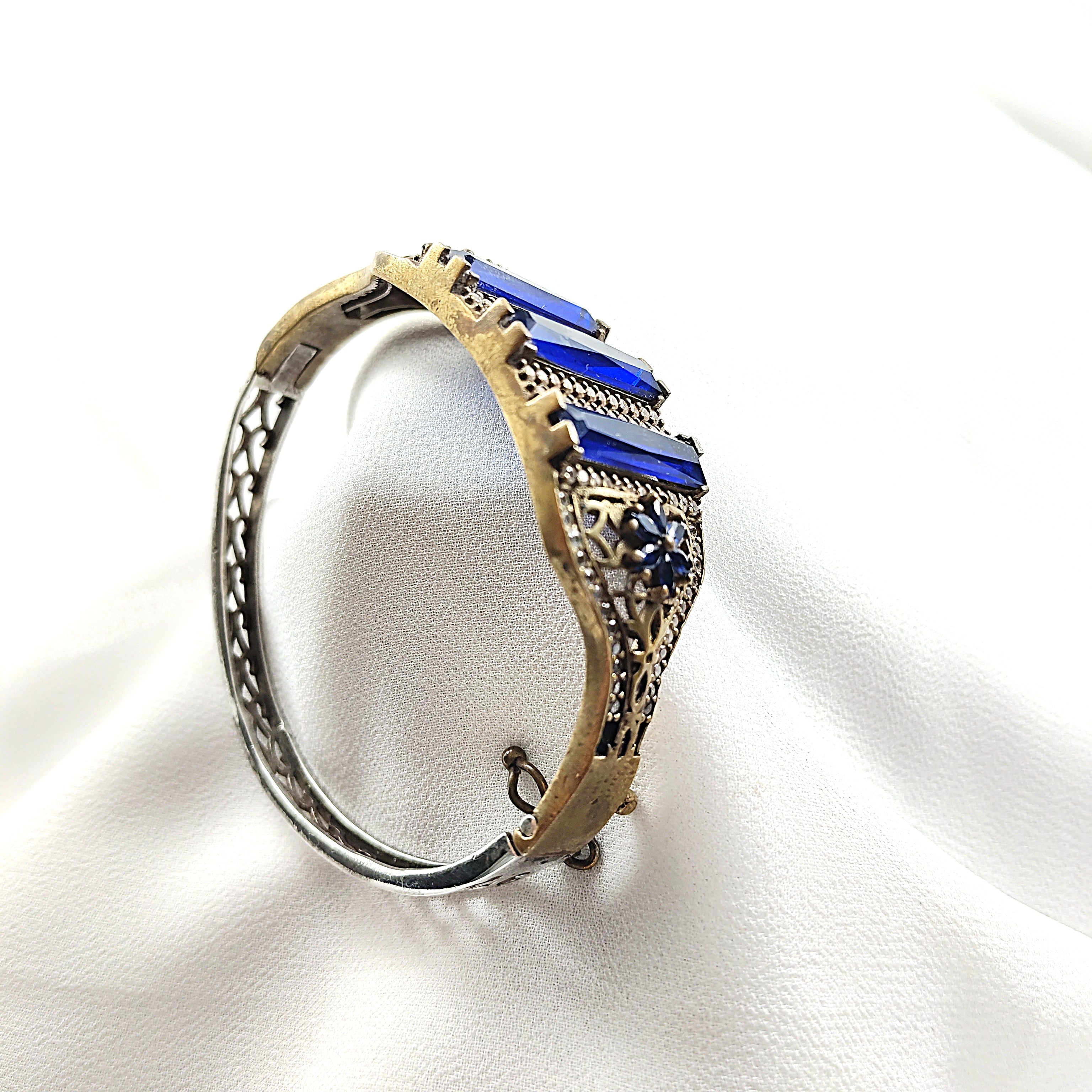 Bracelet Antique en Argent Orné de Pierres Bleues et Zircons – Élégance Royale Bracelet Antique en Argent Orné de Pierres Bleues et Zircons – Élégance Royale