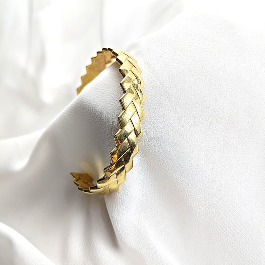 Bracelet Tressé en Plaqué Or – Élégance Intemporelle et Finition Brillante