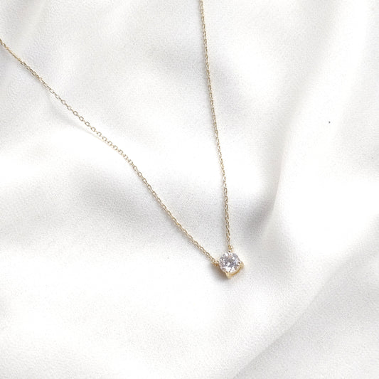 Chaîne solitaire zircon en plaqué or – Garantie 10 ans