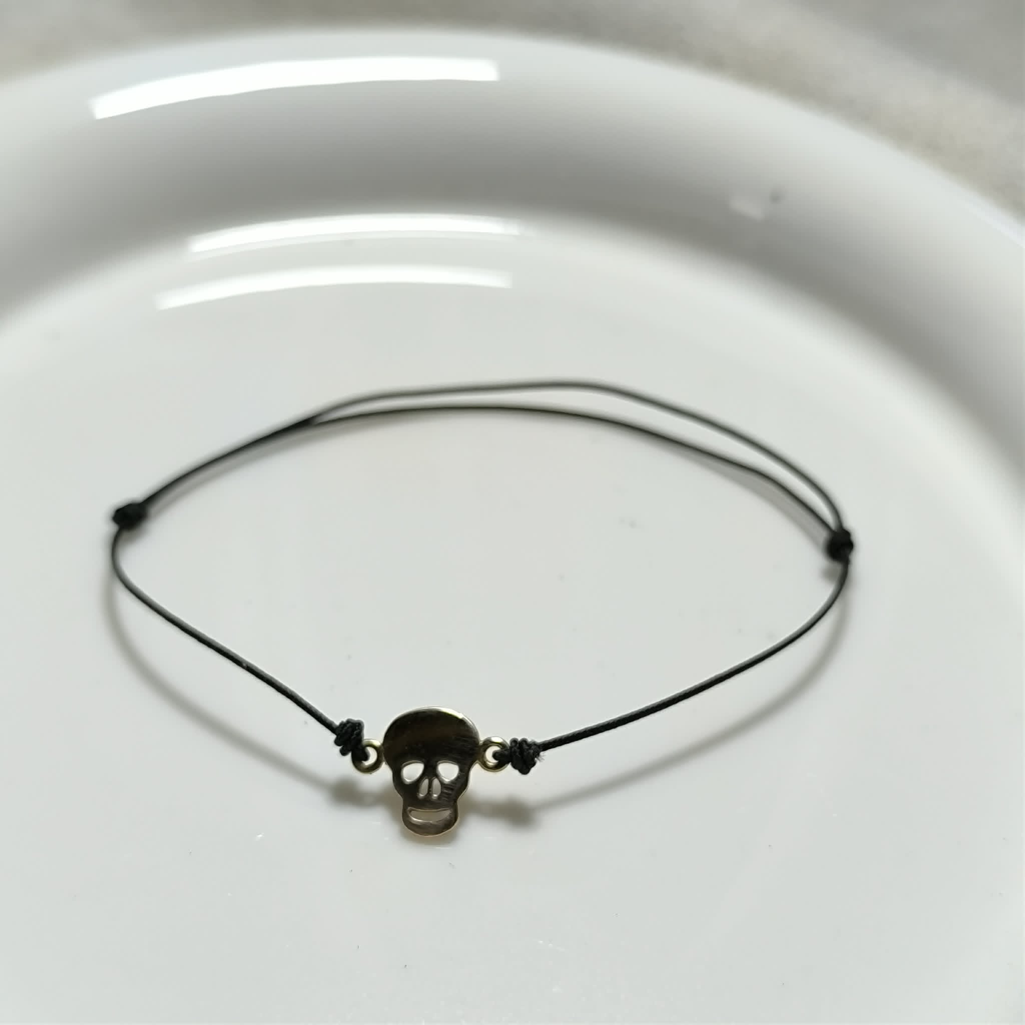 Bracelet CN Tête de Mort Chic – Plaqué Or Ajustable
