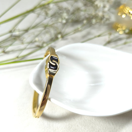 Bracelet Jonc Doré Élégance – Détail Émaillé Noir