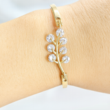 Bracelet Fantaisie Doré “Branche Éclatante”