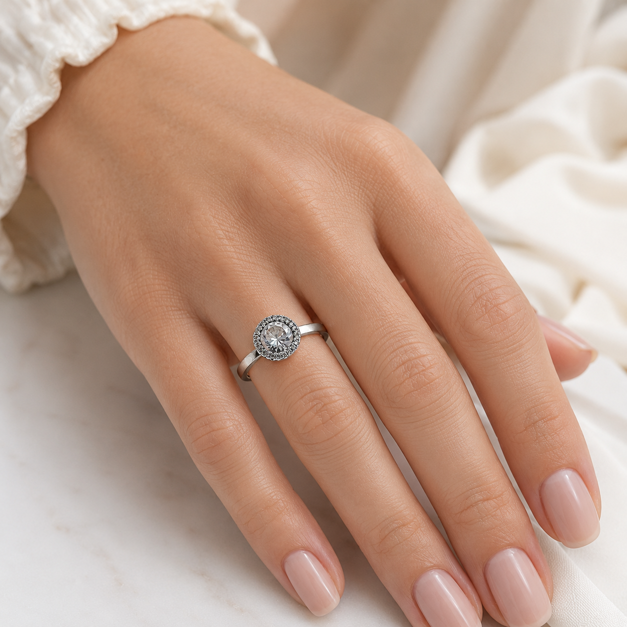 Bague en argent 925 “Cercle d’Éclat” – Élégance intemporelle sertie de zircons