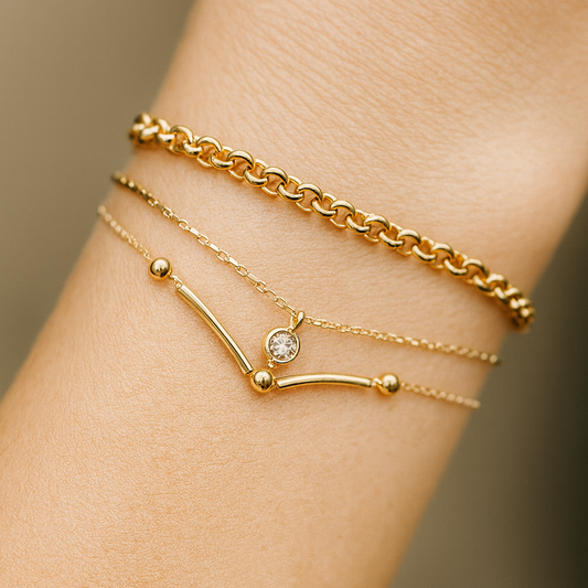 Bracelet Fantaisie Doré Multichaînes & Élément Cristal