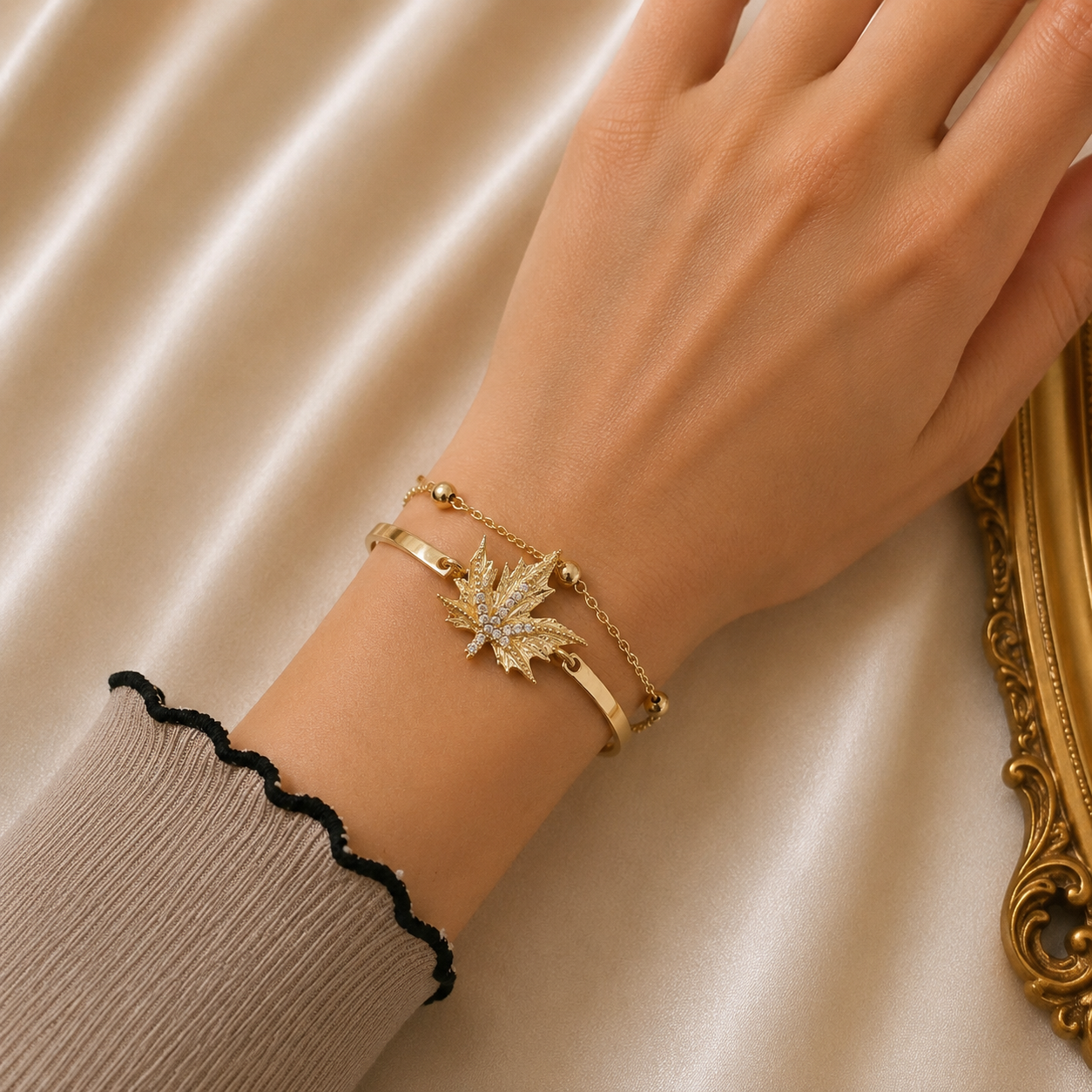Bracelet Feuille Dorée Élégance