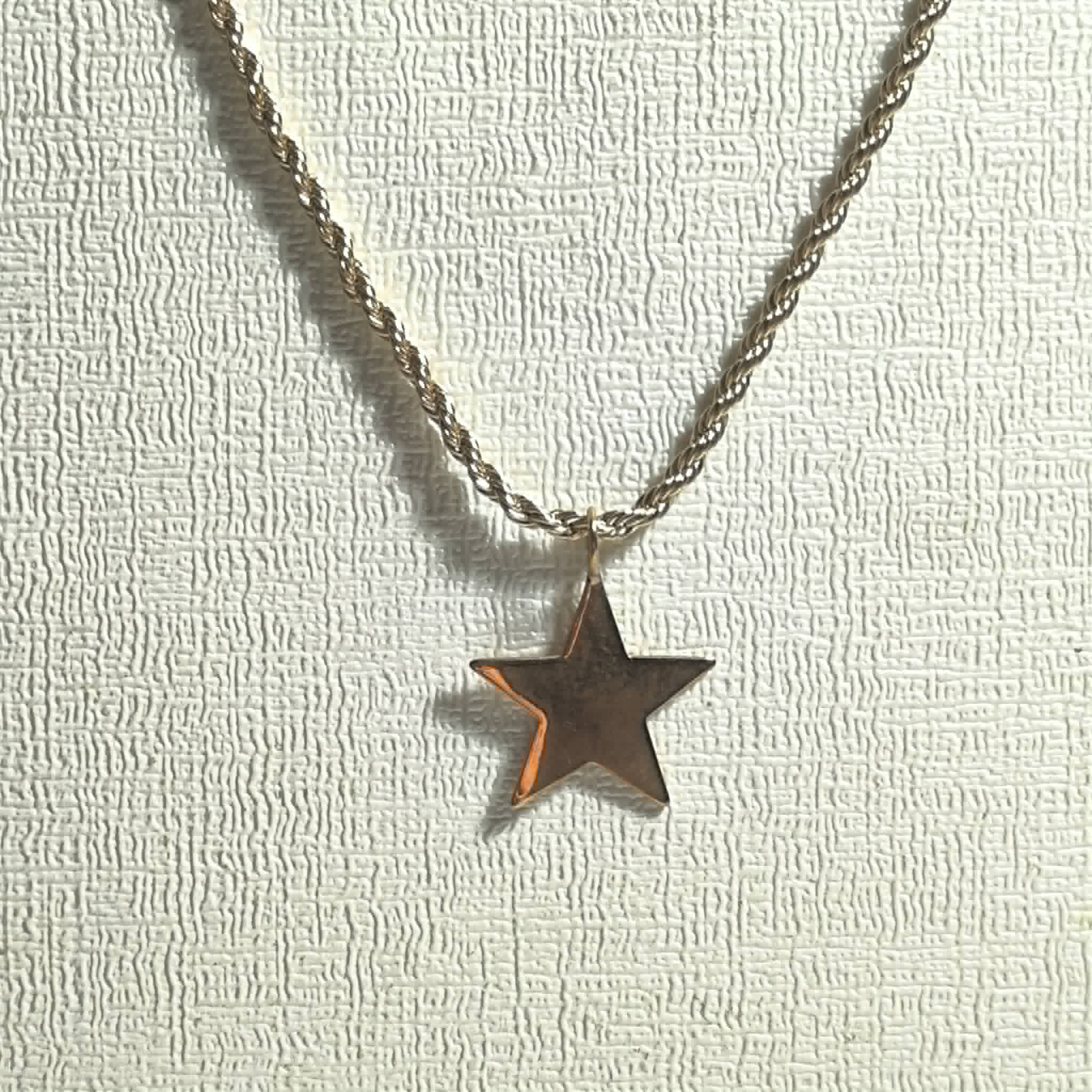 Collier Étoile en Plaqué Or – Style Élégant & Tendance