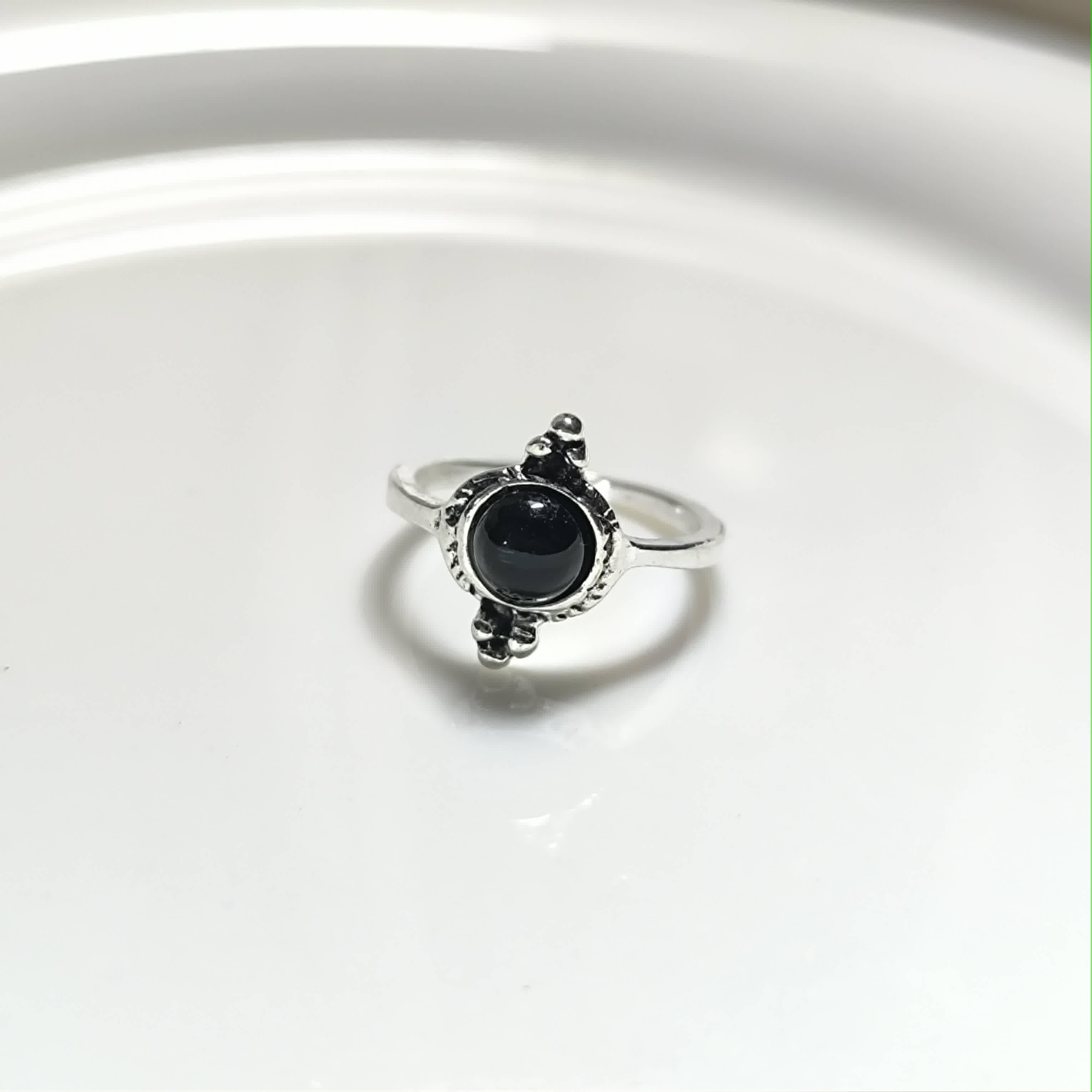 Bague Élégance Mystique en Acier Inoxydable Noir