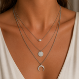 🌙 Collier Multi-Rangs Lune & Perle Élégante