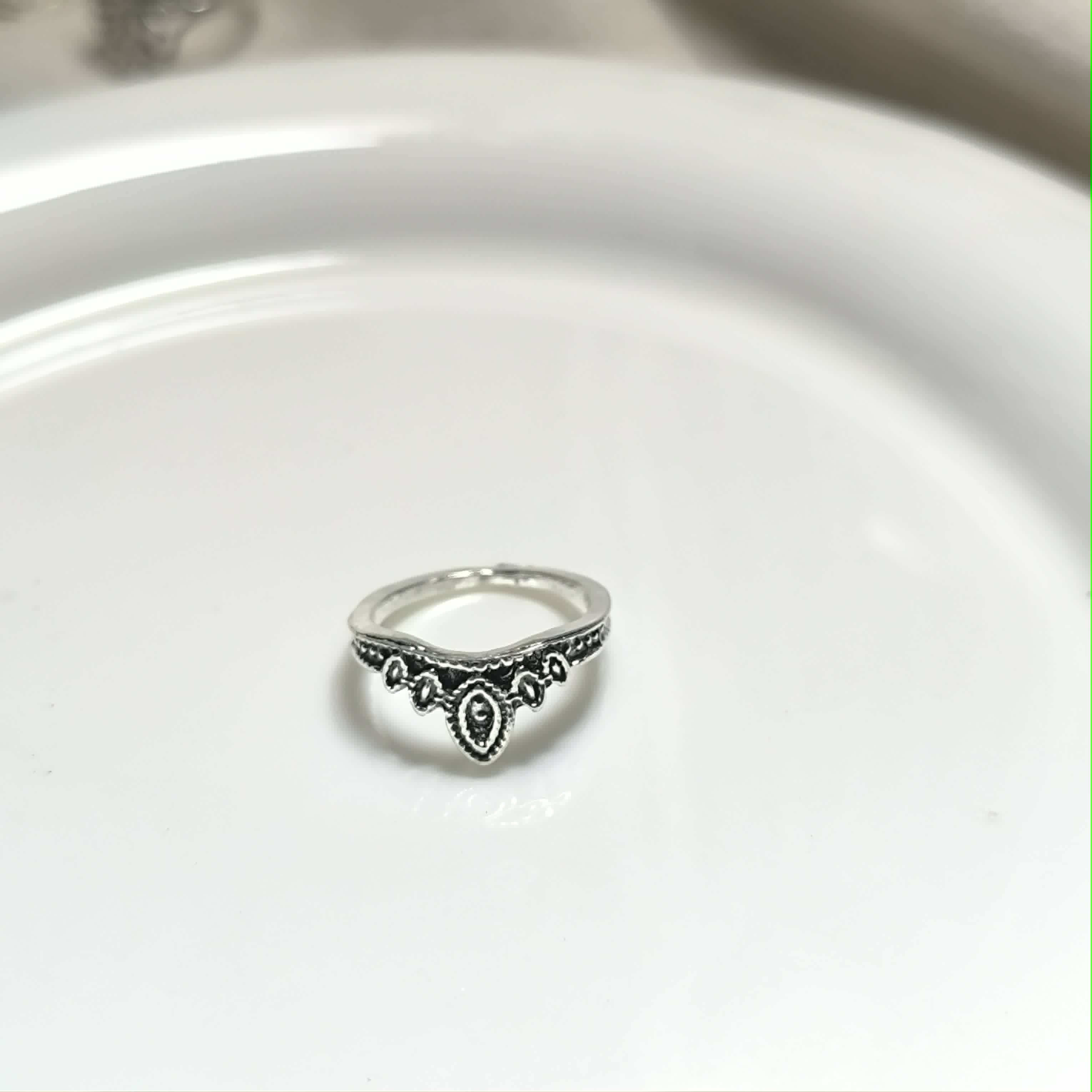 Bague Vintage Élégante en Acier Inoxydable – Style Bohème Raffiné