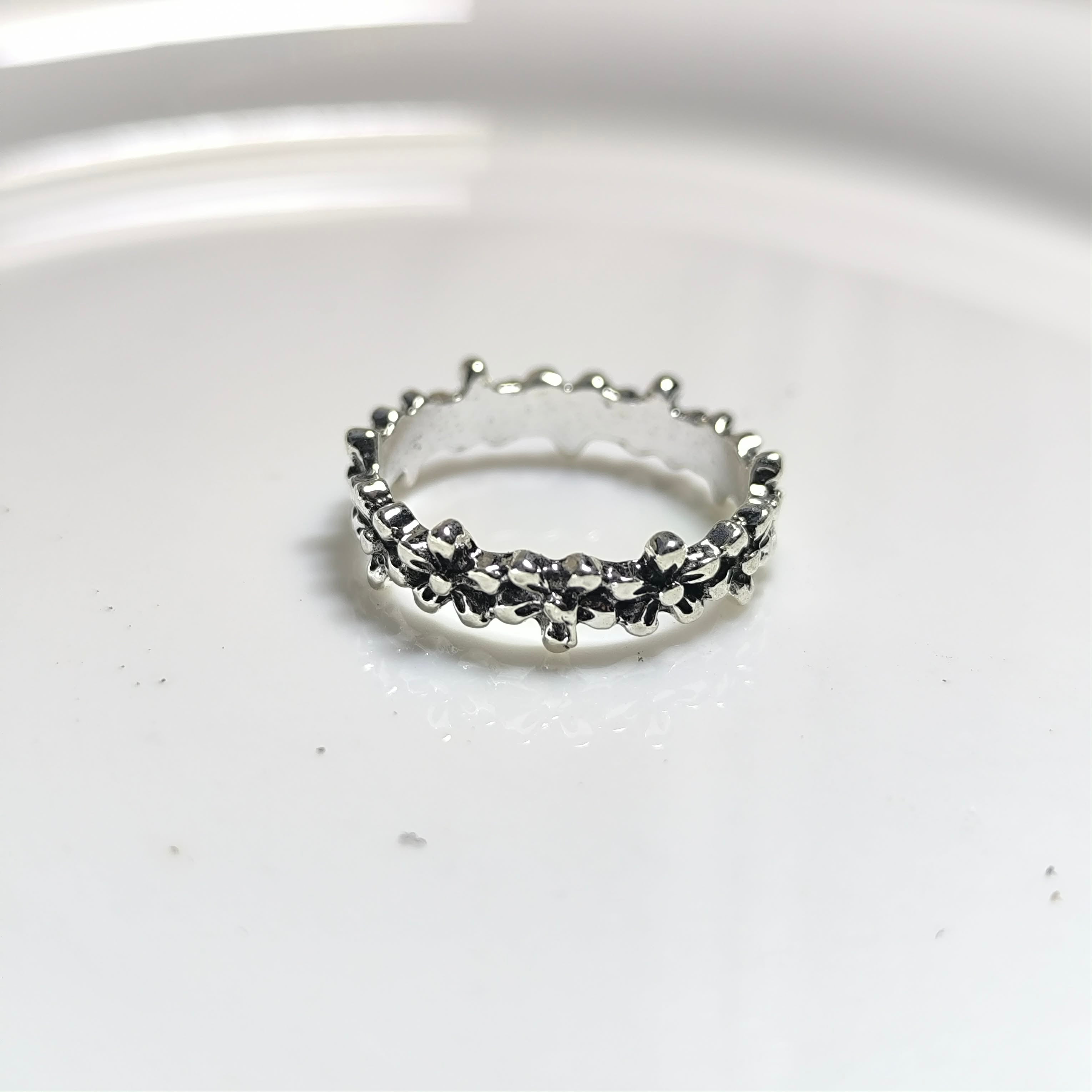 Bague Fleur Vintage en Acier Inoxydable – Élégance Florale Chic
