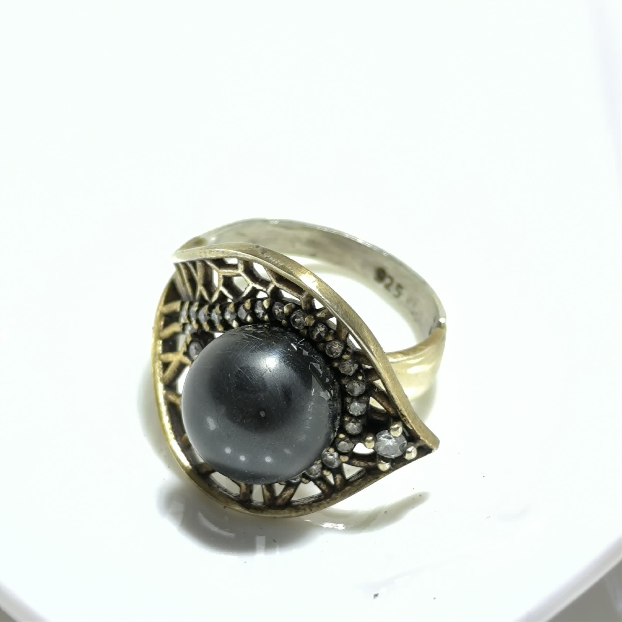 Bague Élégance Vintage en Argent & Bronze – Pierre Noire Raffinée