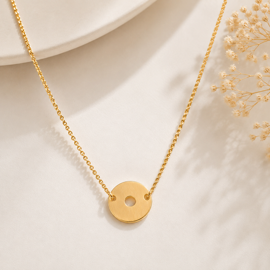 Collier Rond Minimaliste en Plaqué Or – Élégance Moderne