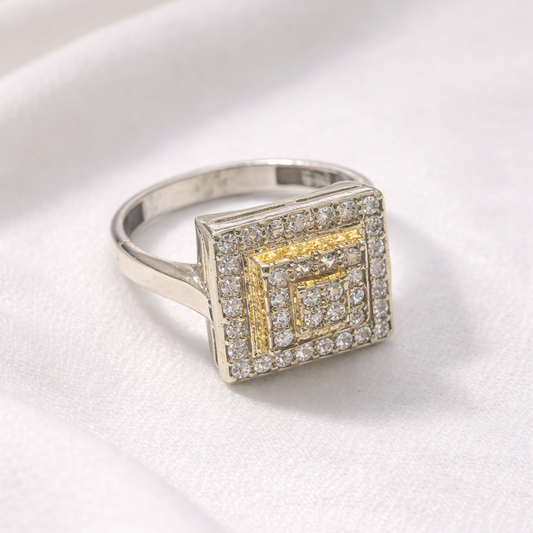 Bague Antique Carrée Dorée & Argent – Motif Géométrique Pavé de Zircon