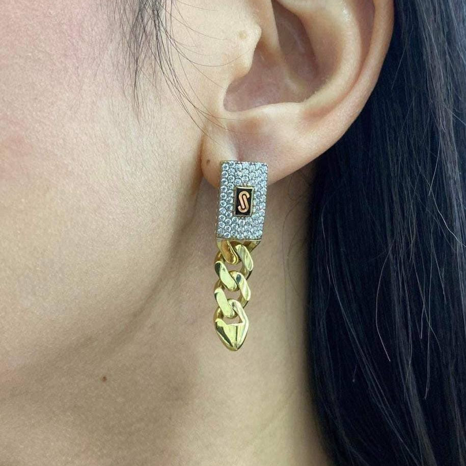 Boucles d’Oreilles Chaîne Dorée – Acier Inoxydable & Strass