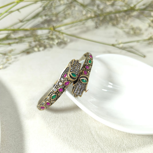 Bracelet Antique Main Protectrice – Bronze & Argent aux Pierres Colorées