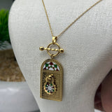 Chaîne Porte Traditionnel – Collier en Acier Inoxydable Doré au Motif Oriental