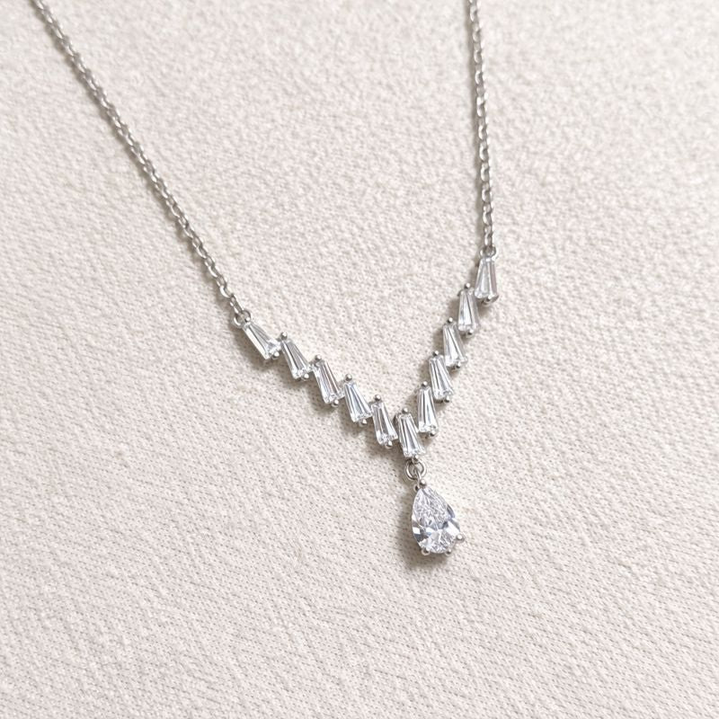 Chaîne Élégance V – Argent Rhodié & Zircon Goutte Brillant
