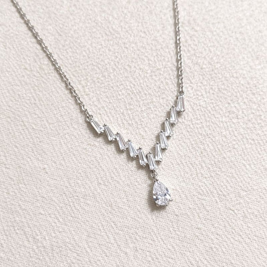 Chaîne Élégance V – Argent Rhodié & Zircon Goutte Brillant