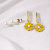 Ensemble de 3 Paires de Boucles d’Oreilles – Perles, Papillons & Fleurs Jaunes – Style Féminin & Printanier