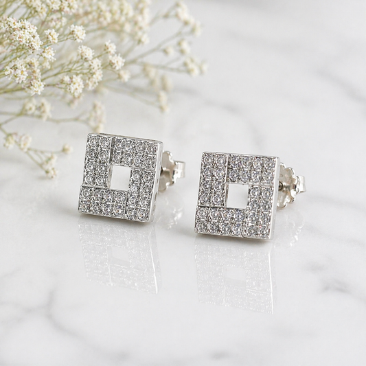 Boucles d’Oreilles Argent Carré Géométrique – Zircon Élégance Moderne