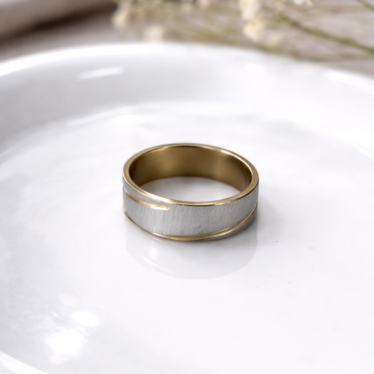 Bague Élégance Royale – Finition Or & Argent